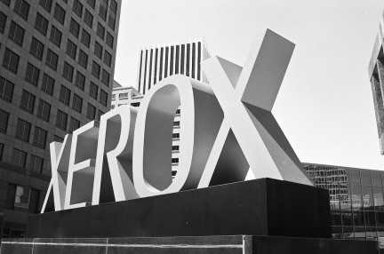 logo de Xerox en 3d
